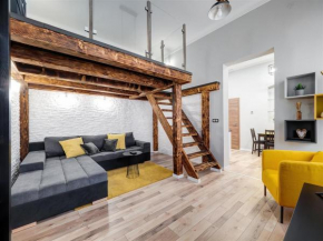Royal Apartment with A/C